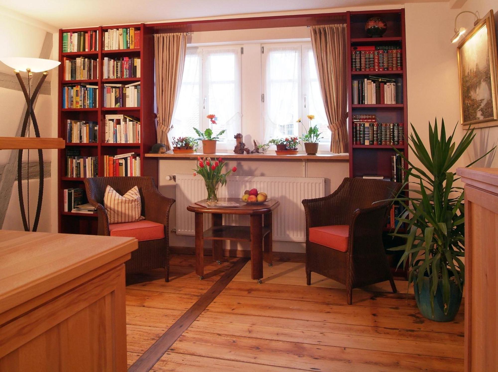 Landhotel Schwarzes Ross Steinsfeld Екстер'єр фото